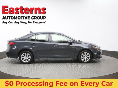 Used 2023 Toyota Corolla LE w/ Carpet Mat Package (TMS) FWD image 44