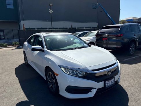 Used 2017 Honda Civic EX image 4