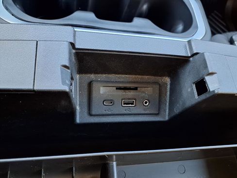 Certified 2021 Chevrolet Silverado 1500 LT Trail Boss w/ Convenience Package II image 10