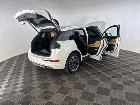 Used 2020 Lincoln Corsair Reserve w/ Equipment Group 201A FWD image 17