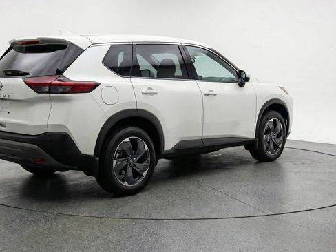 Used 2025 Nissan Rogue SV AWD/4WD image 9