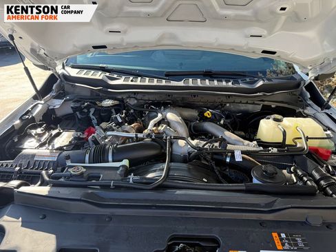 Used 2025 Ford F250 Lariat w/ Black Appearance Package image 41