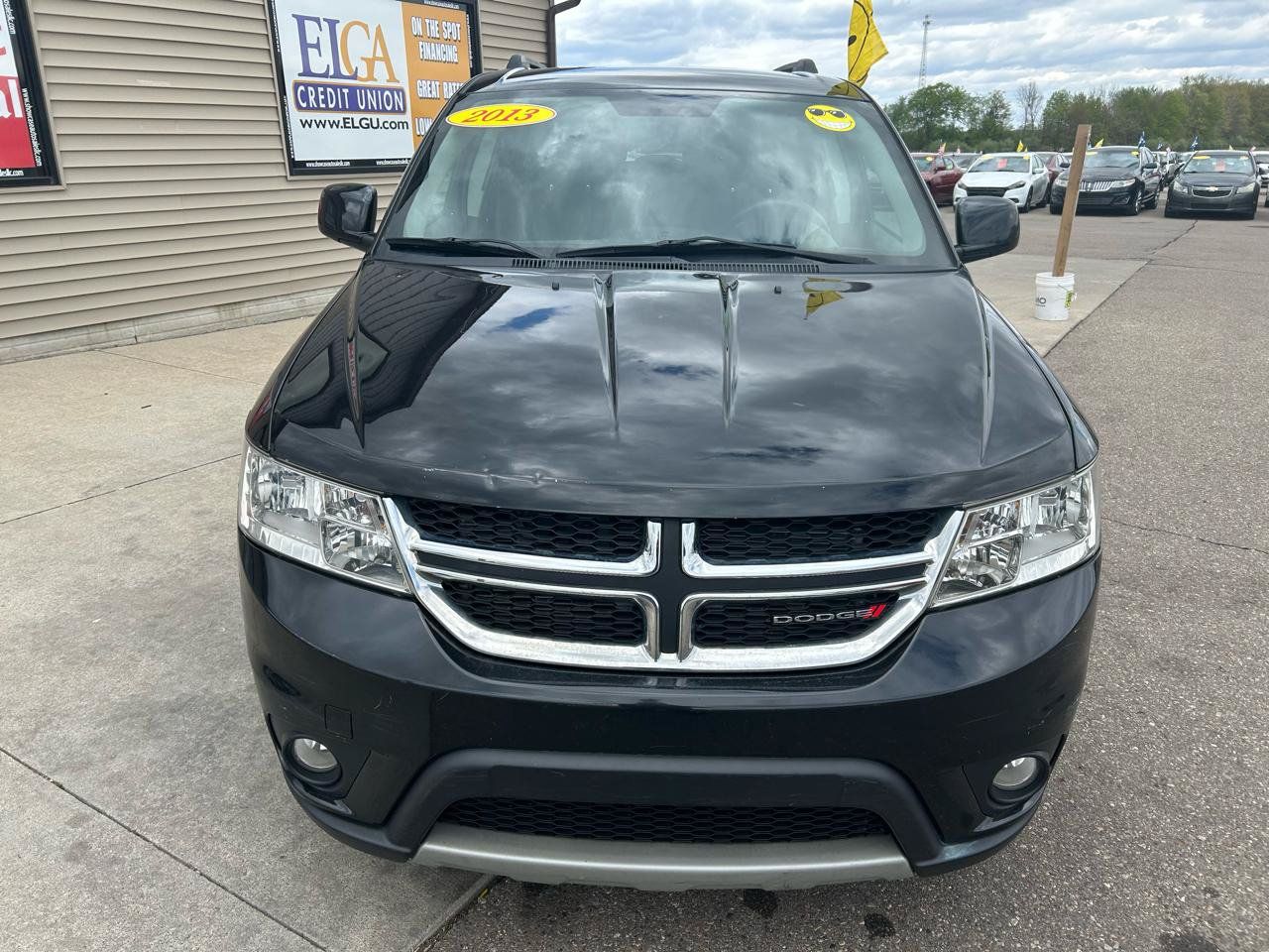 Used 2013 Dodge Journey SXT w/ Flexible Seating Group FWD image 2
