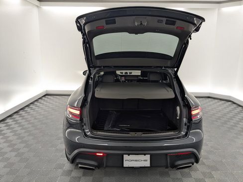 Certified 2026 Porsche Macan Turbo AWD/4WD image 10