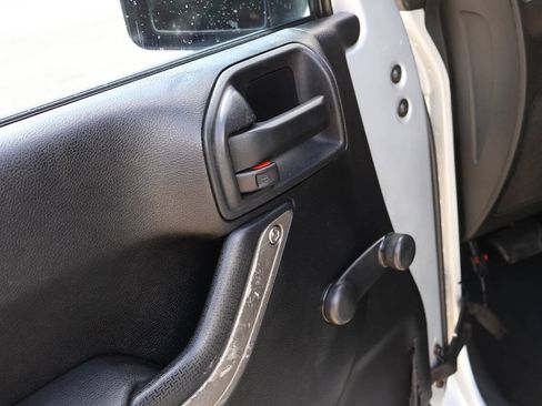 Used 2012 Jeep Wrangler Sport AWD/4WD image 14