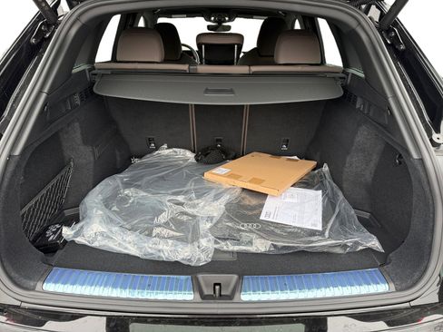 New 2025 Audi Q5 Prestige image 17