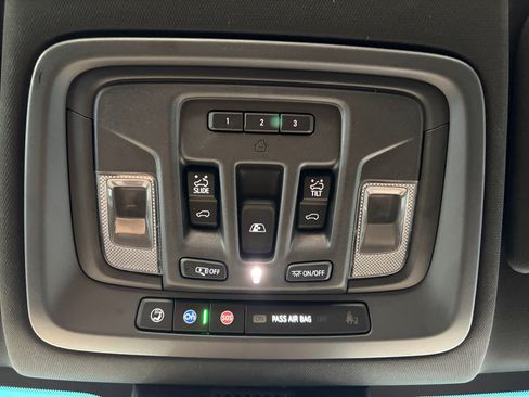 Used 2025 Chevrolet Silverado 1500 ZR2 AWD/4WD image 27