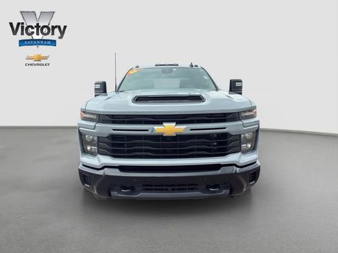 Used 2025 Chevrolet Silverado 2500 Custom w/ Custom Value Package AWD/4WD image 2