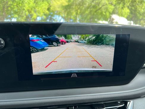 Used 2025 Buick Envista Sport Touring image 21