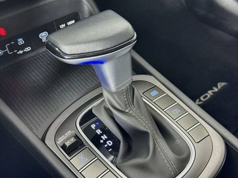 Certified 2025 Hyundai Kona SEL AWD/4WD image 18