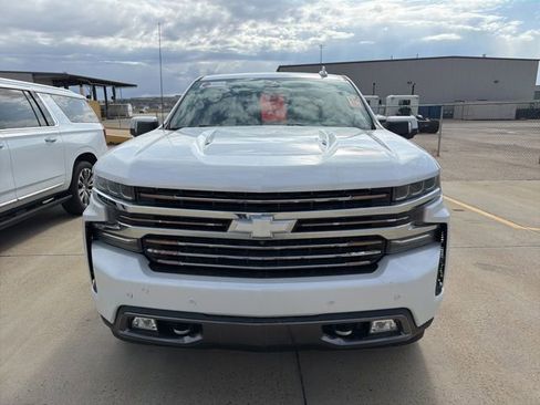 Used 2019 Chevrolet Silverado 1500 High Country w/ Technology Package AWD/4WD image 7