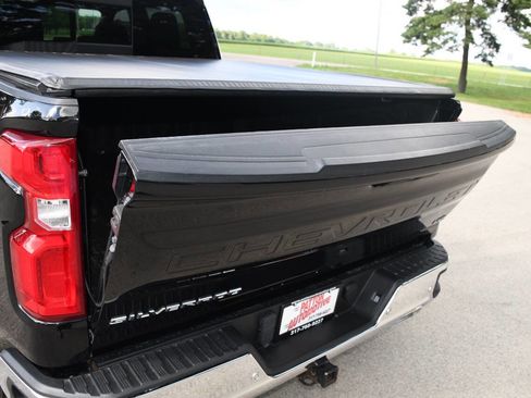 Used 2020 Chevrolet Silverado 1500 LTZ w/ LTZ Premium Package AWD/4WD image 21