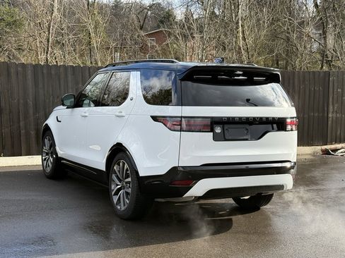 Certified 2025 Land Rover Discovery Dynamic SE image 3