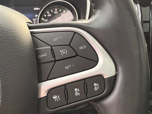 Used 2021 Jeep Compass Limited w/ Sun and Sound Group image 17