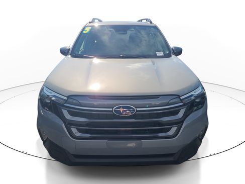 Certified 2025 Subaru Forester Premium AWD/4WD image 2