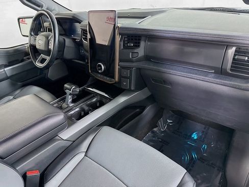 Used 2022 Ford F150 Lightning Lariat image 33