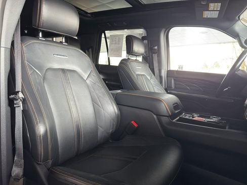 Certified 2023 Ford Expedition Max Platinum image 33