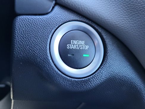 Used 2023 Chevrolet Equinox LS w/ LS Convenience Package image 31