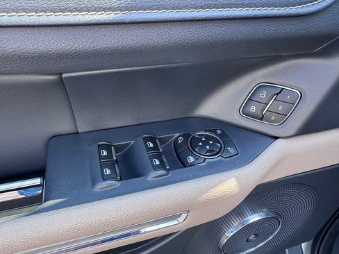 Used 2024 Ford Expedition Limited RWD image 25