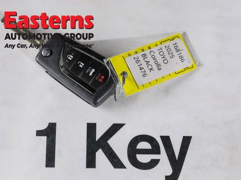 Used 2025 Toyota Corolla LE image 24