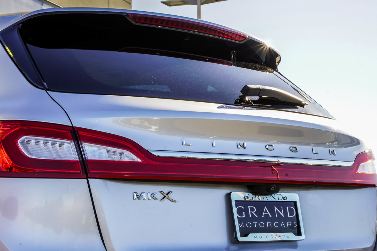 Used 2017 Lincoln MKX Reserve FWD image 14