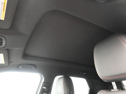 Used 2021 Chevrolet TrailBlazer RS w/ Sun and Liftgate Package image 30