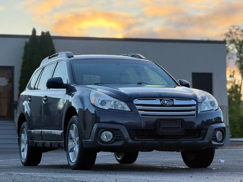 Used 2013 Subaru Outback 2.5i Premium w/ All-Weather Pkg AWD/4WD image 2