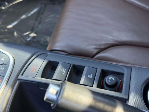 Used 2011 Audi R8 V8 image 44