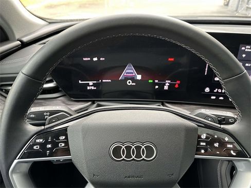 Certified 2025 Audi Q5 2.0T Premium Plus w/ Premium Plus image 24