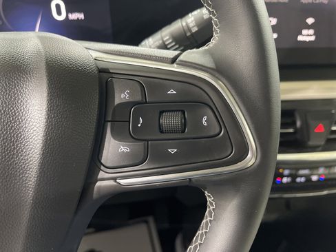 Used 2025 Buick Encore GX Avenir w/ Avenir Technology Package image 29