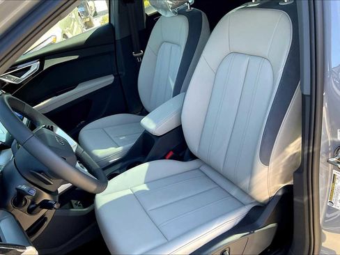 New 2026 Audi Q4 e-tron Premium image 9