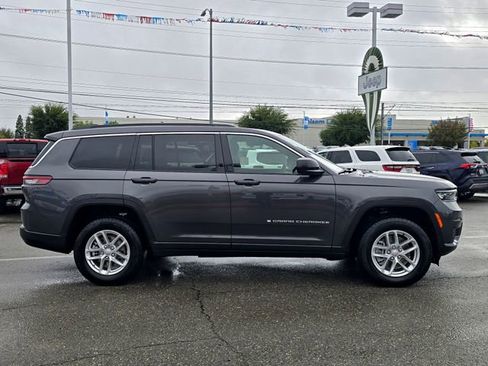 Used 2025 Jeep Grand Cherokee L Laredo w/ Luxury Tech Group I image 7