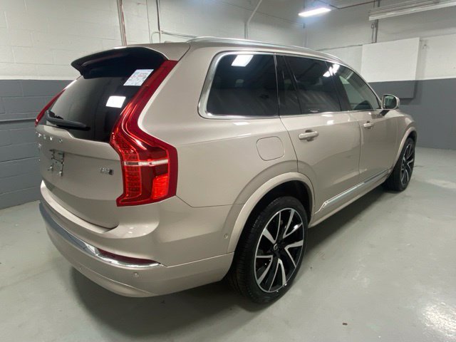 Used 2025 Volvo XC90 B5 Plus w/ Protection Package AWD/4WD image 3