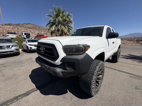 Used 2022 Toyota Tacoma SR AWD/4WD image 1
