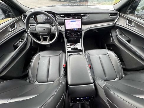 New 2025 Jeep Grand Cherokee L Limited w/ Black Appearance Package image 23