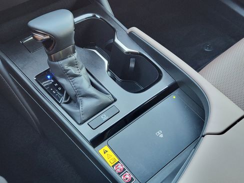 Used 2024 Lexus ES 350 w/ Premium Package image 24