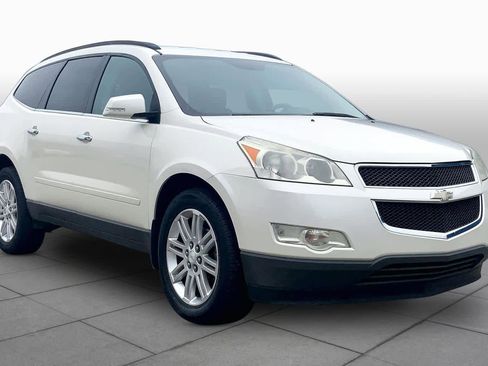 Used 2011 Chevrolet Traverse LT w/ White Premiere Package FWD image 2