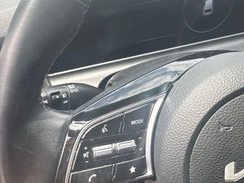 Certified 2024 Kia Seltos EX FWD image 15