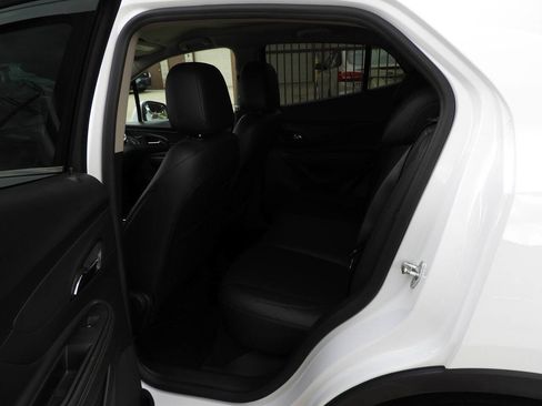 Used 2021 Buick Encore Preferred AWD/4WD image 21