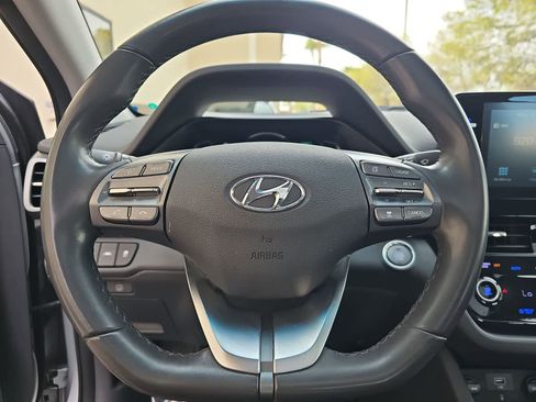 Used 2020 Hyundai Ioniq SEL FWD image 19
