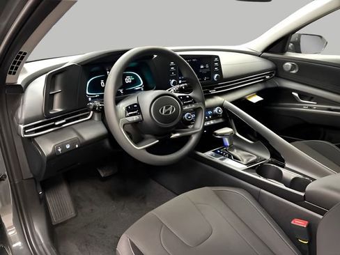 Certified 2025 Hyundai Elantra Blue image 16