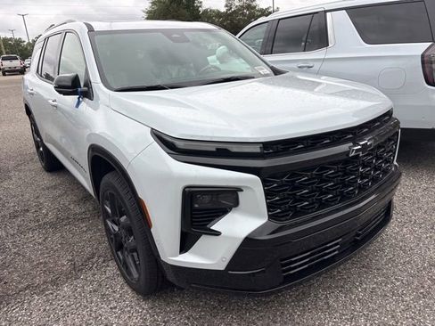 New 2026 Chevrolet Traverse RS w/ LPO, Floor Liner Package FWD image 2