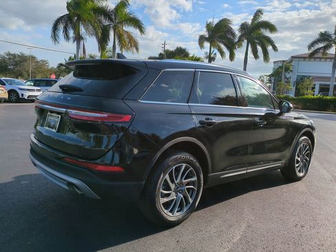 Used 2021 Lincoln Corsair AWD w/ Equipment Group 101A image 4