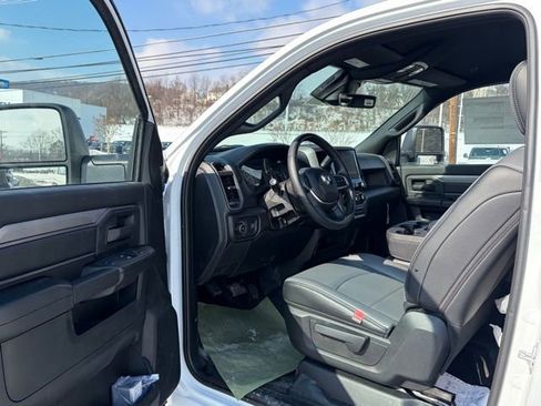 New 2026 RAM 5500 Tradesman w/ Chrome Appearance Group image 13