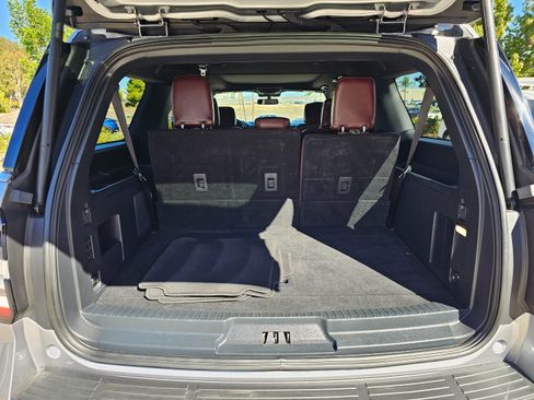 Used 2024 Ford Expedition Max Limited image 29