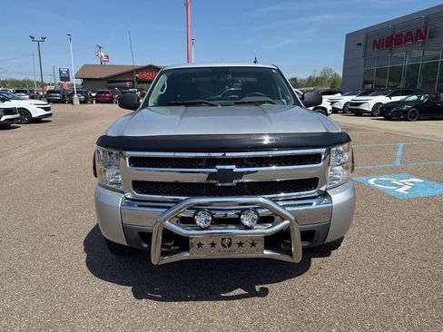 Used 2011 Chevrolet Silverado 1500 LS AWD/4WD image 2
