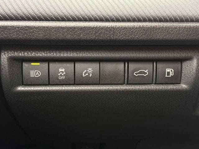 Used 2025 Toyota Camry SE FWD image 21
