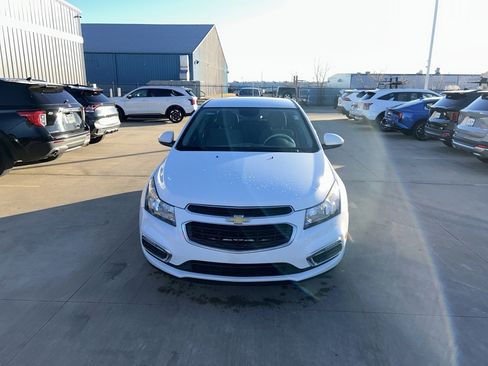 Used 2015 Chevrolet Cruze LT w/ Technology Package image 5