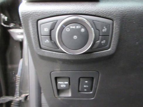 Used 2019 Ford F150 Lariat w/ Trailer Tow Package AWD/4WD image 25