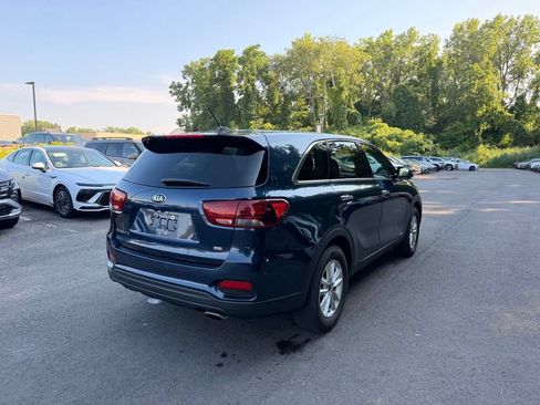 Used 2019 Kia Sorento AWD image 4